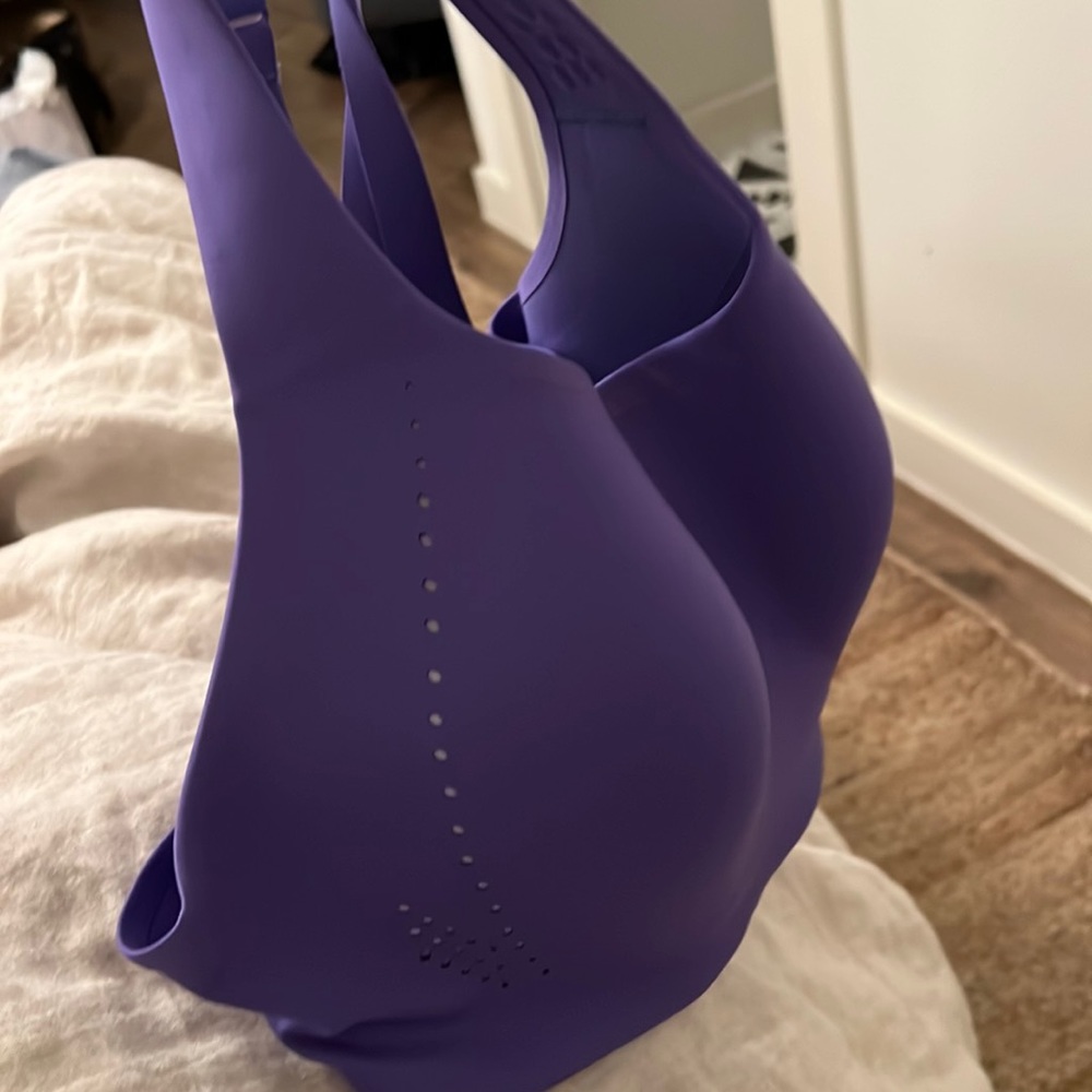 NWT Lululemon Air Support sports bra